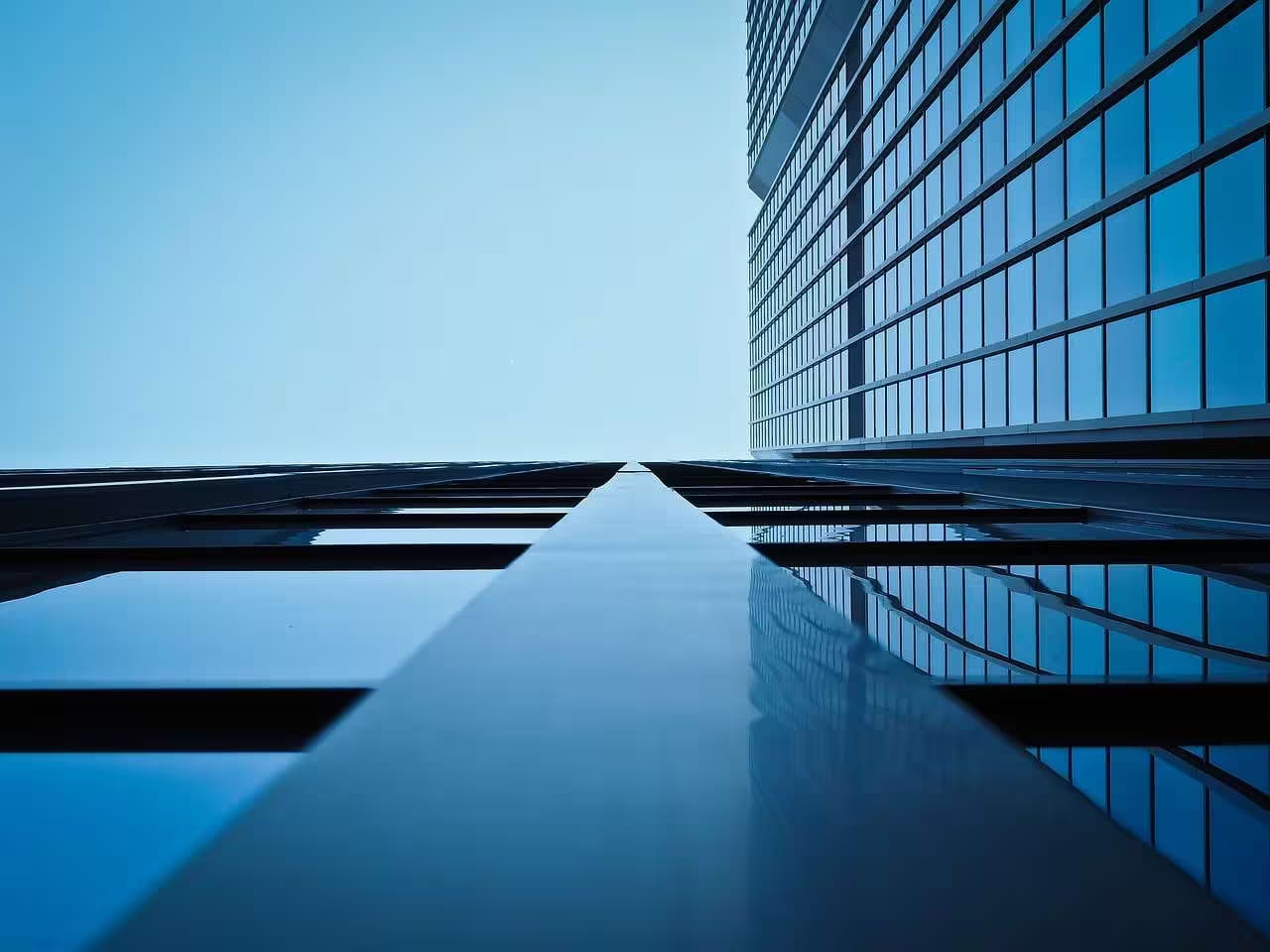 Glass Manufacturer in Kashmi Image